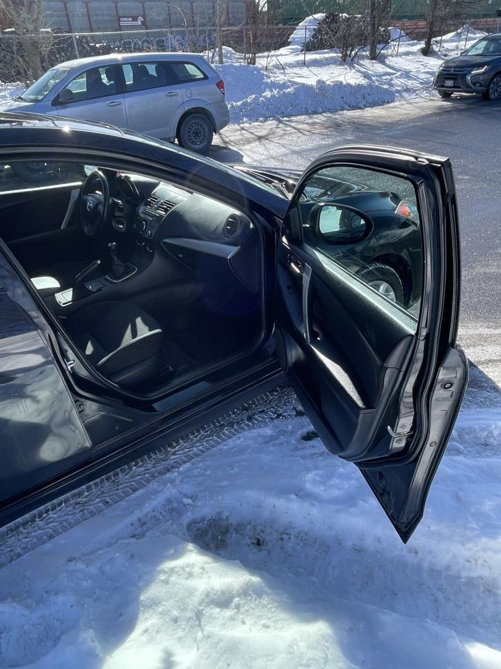 2013 Mazda MAZDA3 GS-SKY   161,000 KMS      6 SPEED MANUAL Photo
