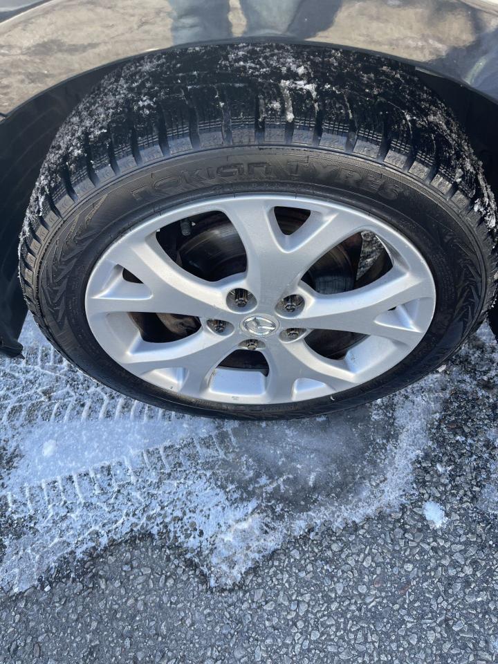 2013 Mazda MAZDA3 GS-SKY   161,000 KMS      6 SPEED MANUAL Photo