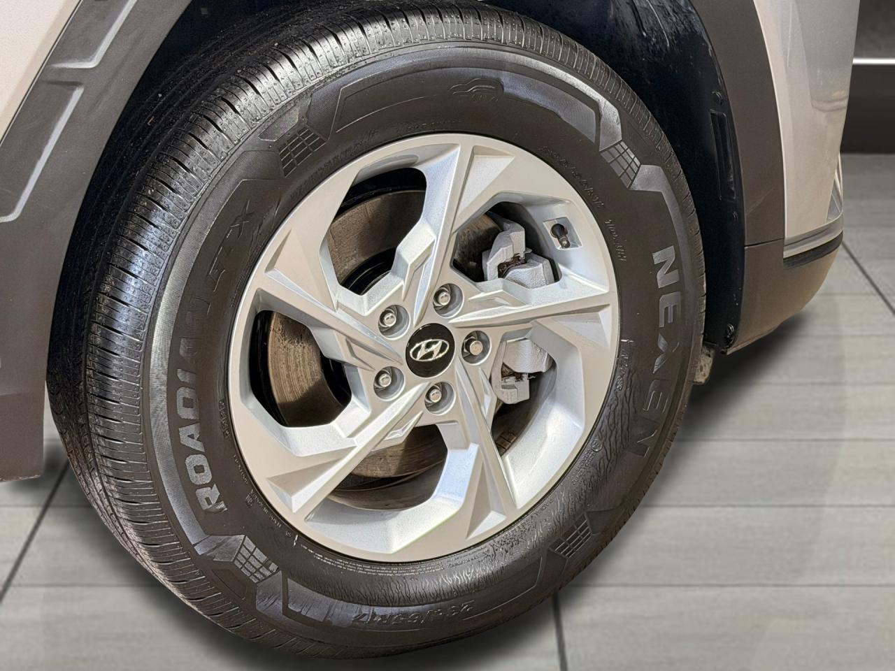 2022 Hyundai Tucson Essential AWD+ApplePlay+ONE OWNER+CLEAN CARFAX Photo