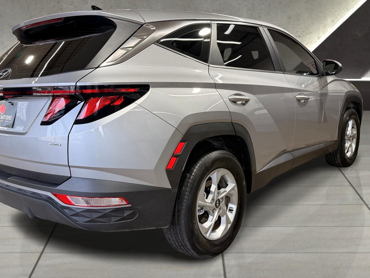 2022 Hyundai Tucson Essential AWD+ApplePlay+ONE OWNER+CLEAN CARFAX Photo