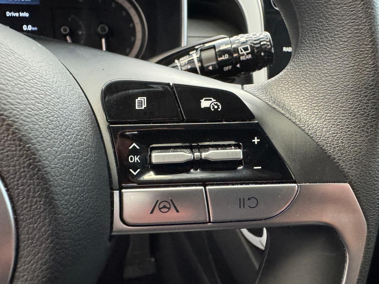 2022 Hyundai Tucson Essential AWD+ApplePlay+ONE OWNER+CLEAN CARFAX Photo