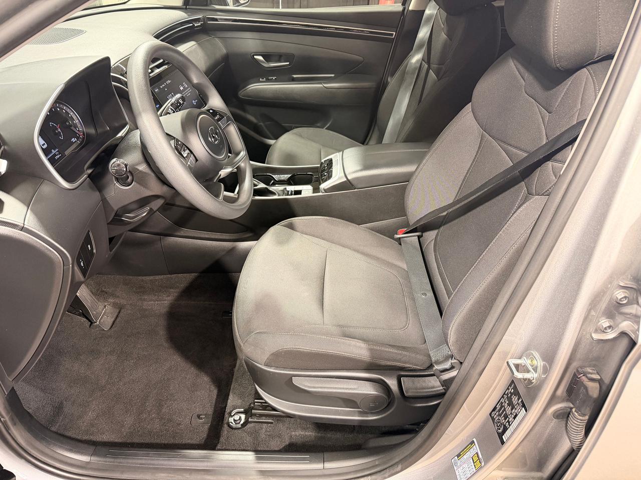 2022 Hyundai Tucson Essential AWD+ApplePlay+ONE OWNER+CLEAN CARFAX Photo