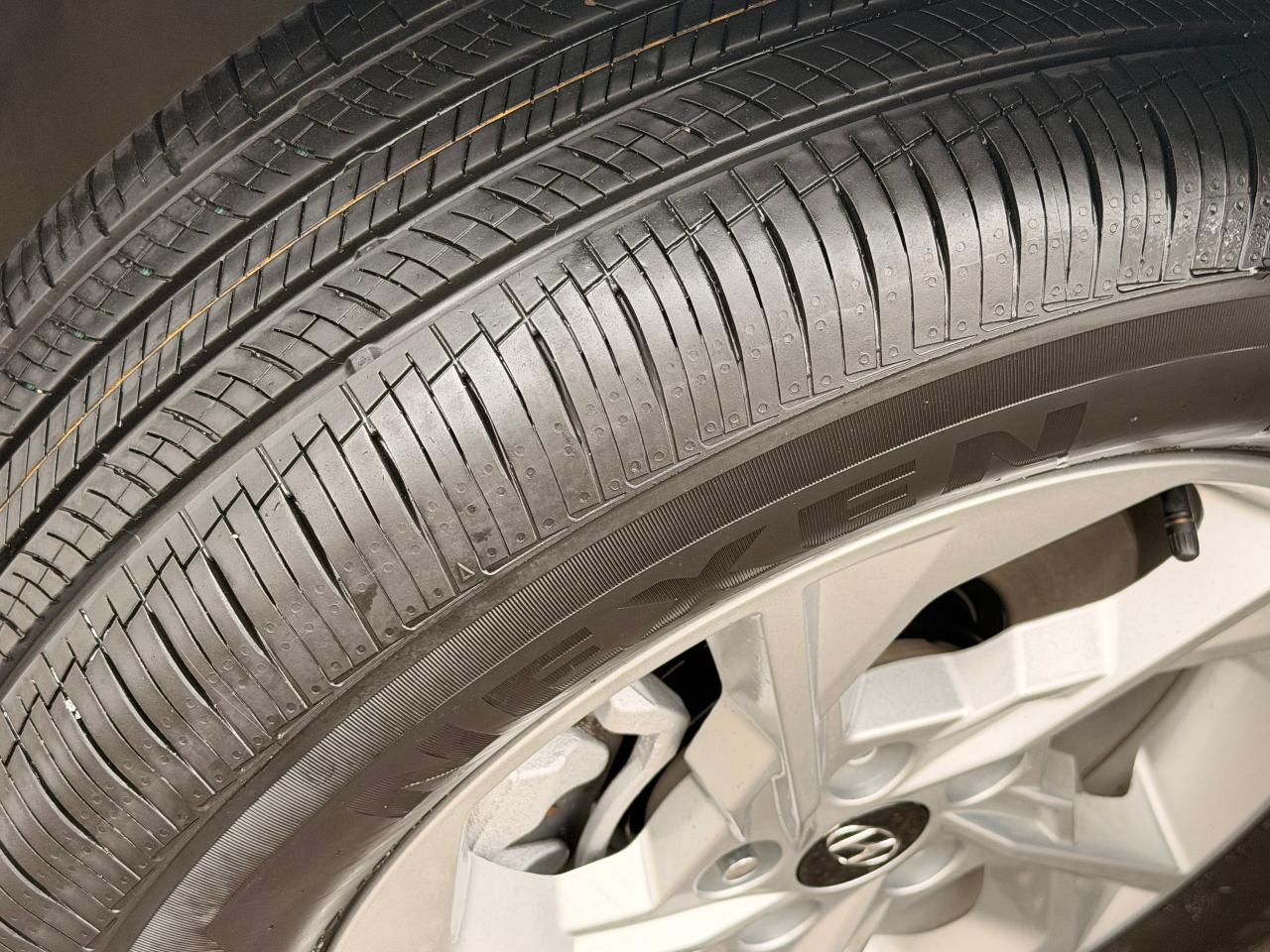 2022 Hyundai Tucson Essential AWD+ApplePlay+ONE OWNER+CLEAN CARFAX Photo