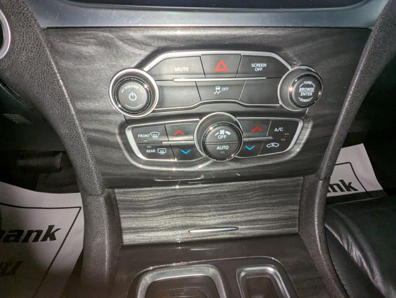 2017 Chrysler 300 Touring WITH LEATHER/PANARAMIC SUNROOF!! Photo