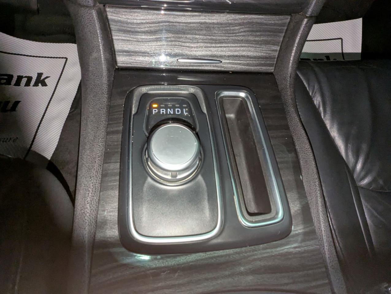 2017 Chrysler 300 Touring WITH LEATHER/PANARAMIC SUNROOF!! Photo