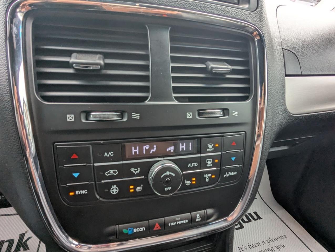 2017 Dodge Grand Caravan GT WITH POWER SLIDING DOORS & LIFTGATE!! Photo