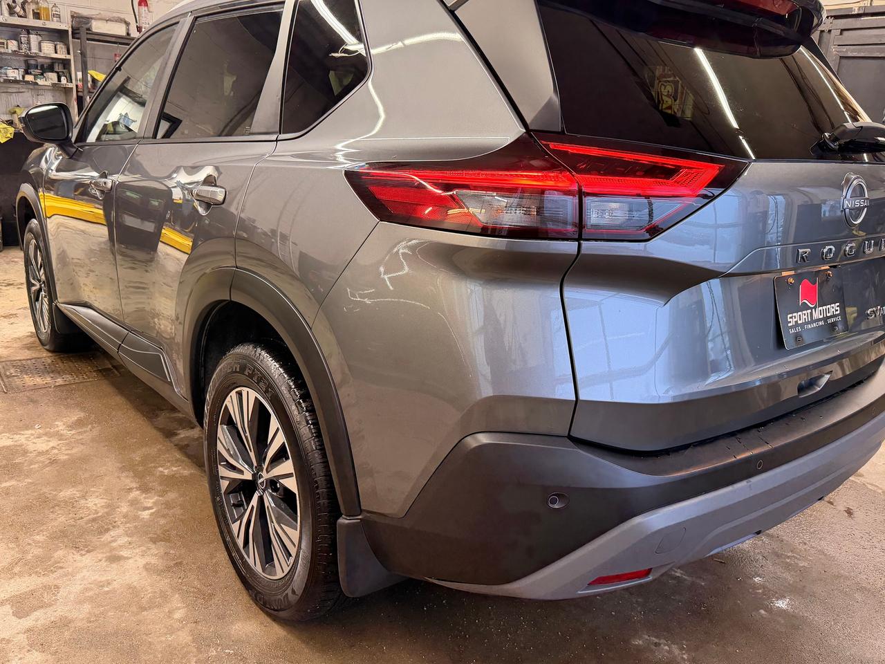 2023 Nissan Rogue SV Moonroof AWD+Previous Lease+CLEAN CARFAX Photo101