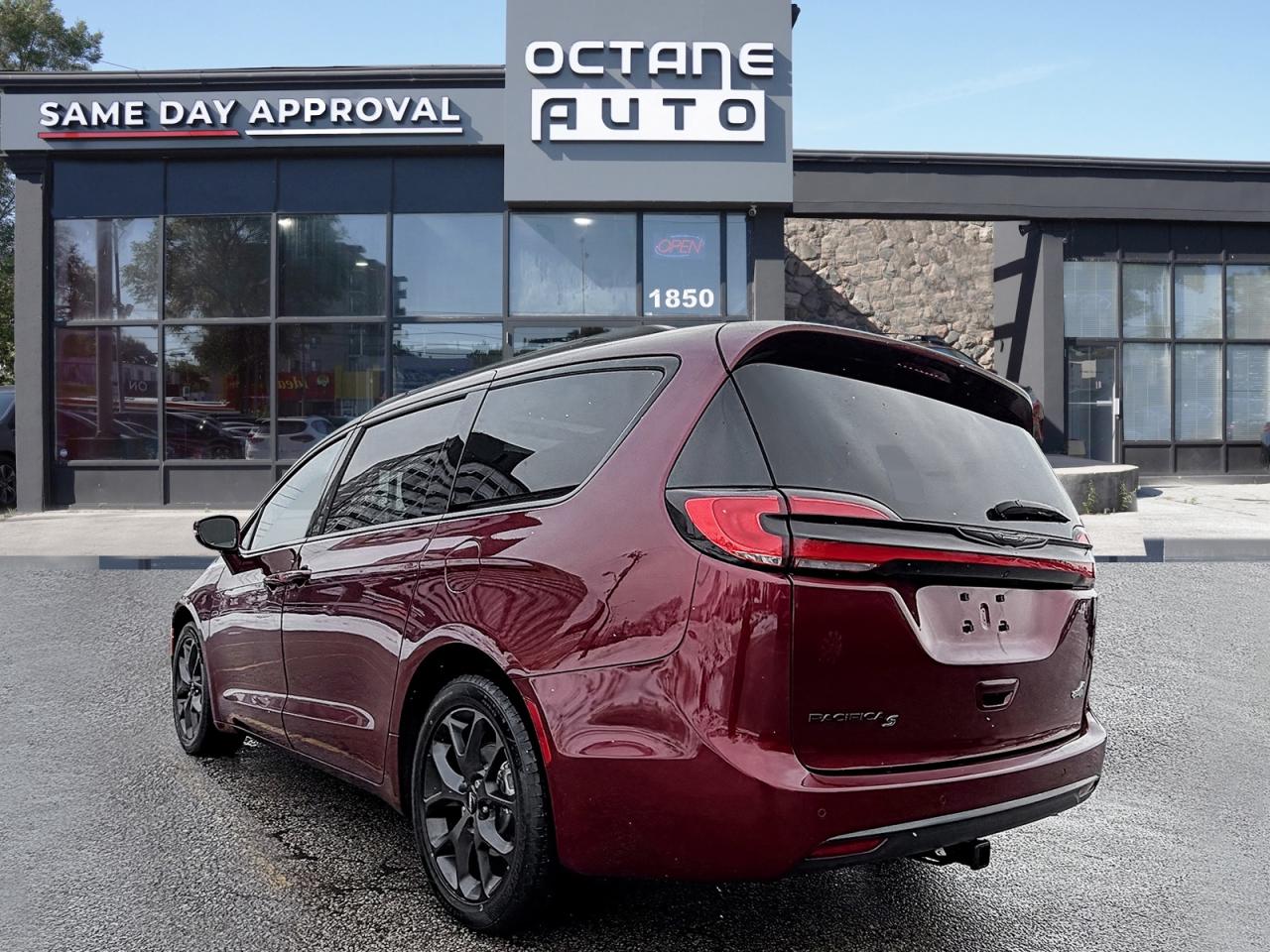 2022 Chrysler Pacifica Touring-L Photo