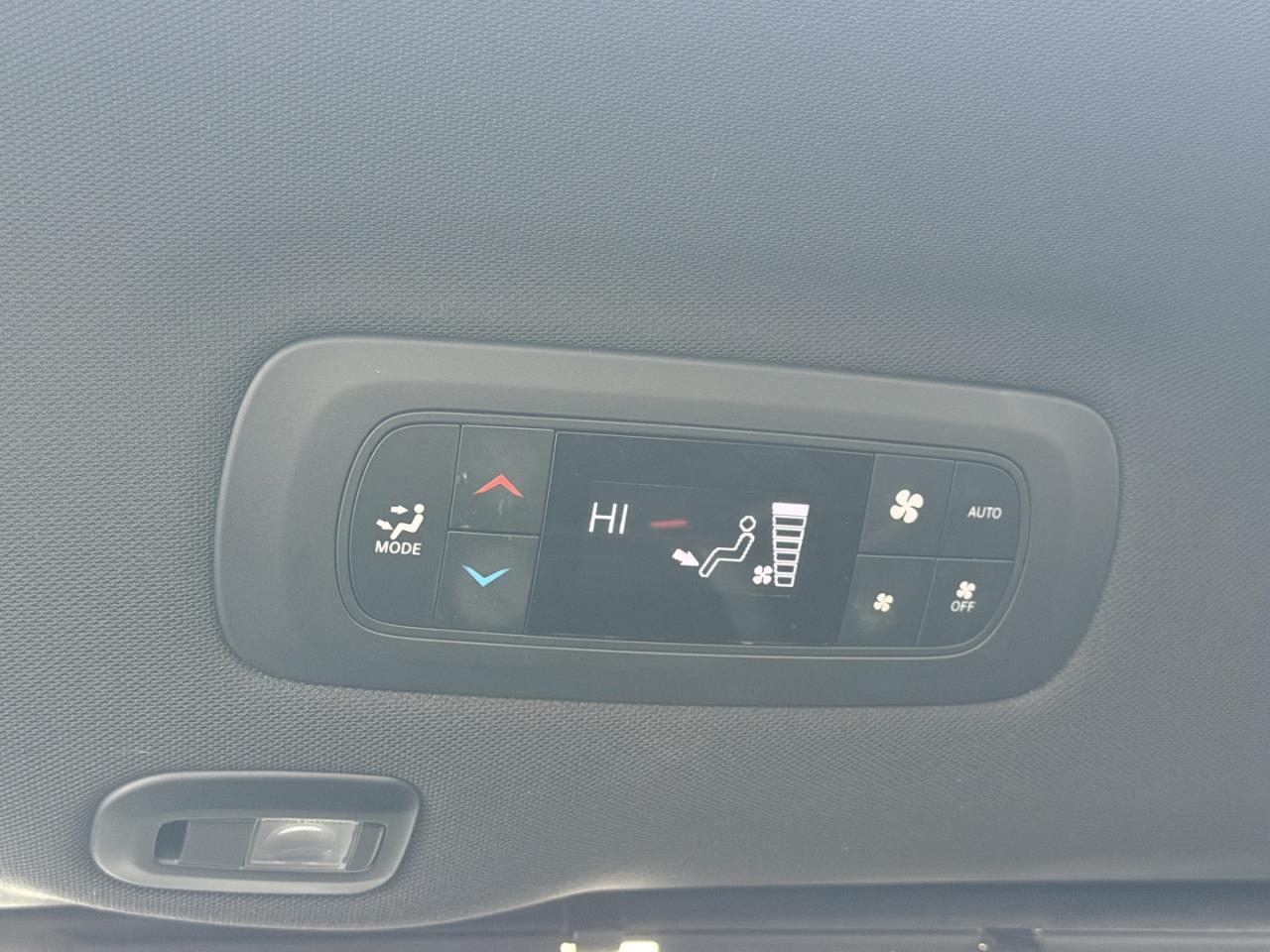 2022 Chrysler Pacifica Touring-L Photo