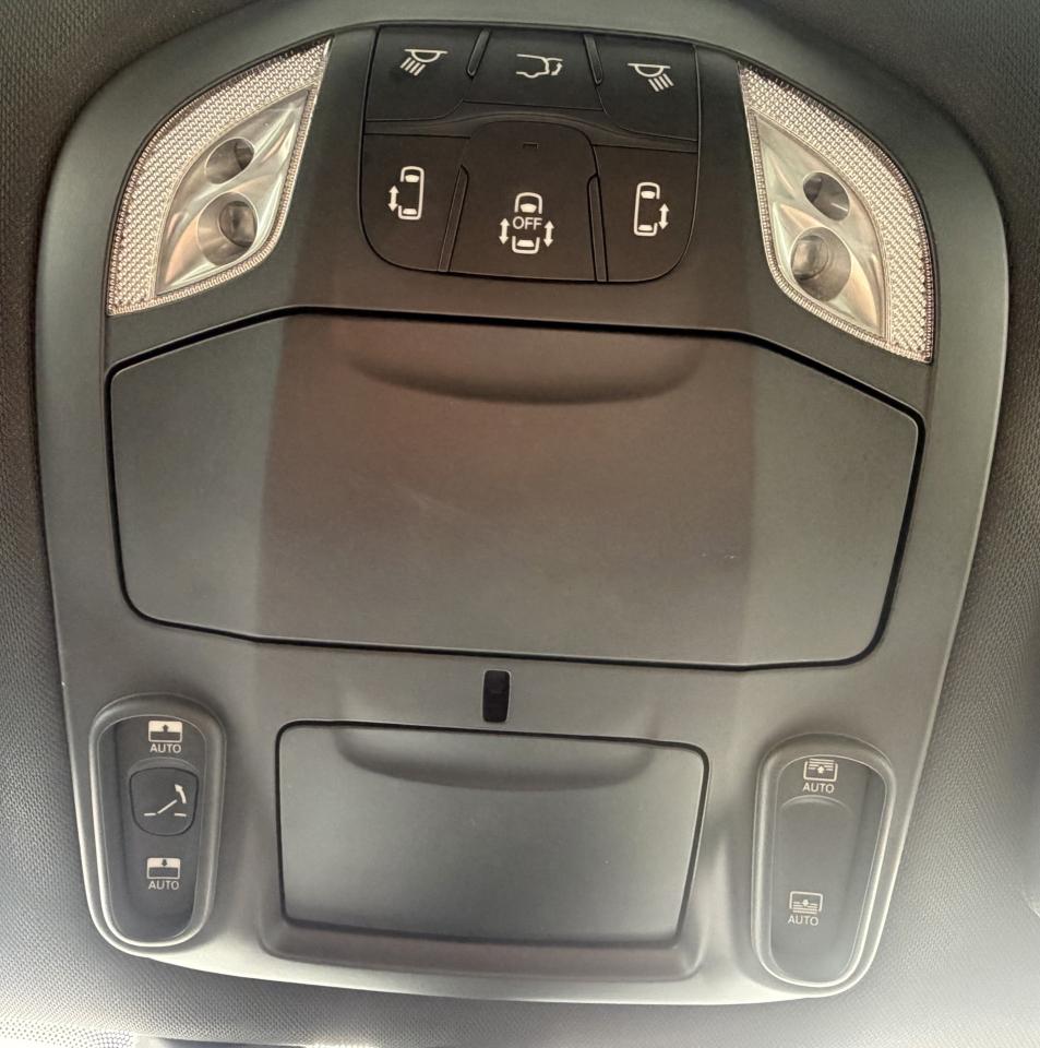 2022 Chrysler Pacifica Touring-L Photo