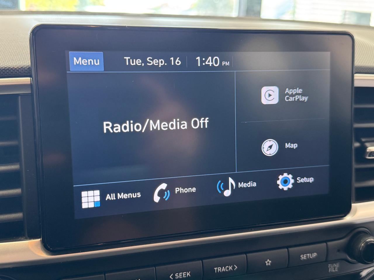 2023 Hyundai Venue Preferred+Blind Spot+CLEAN CARFAX Photo