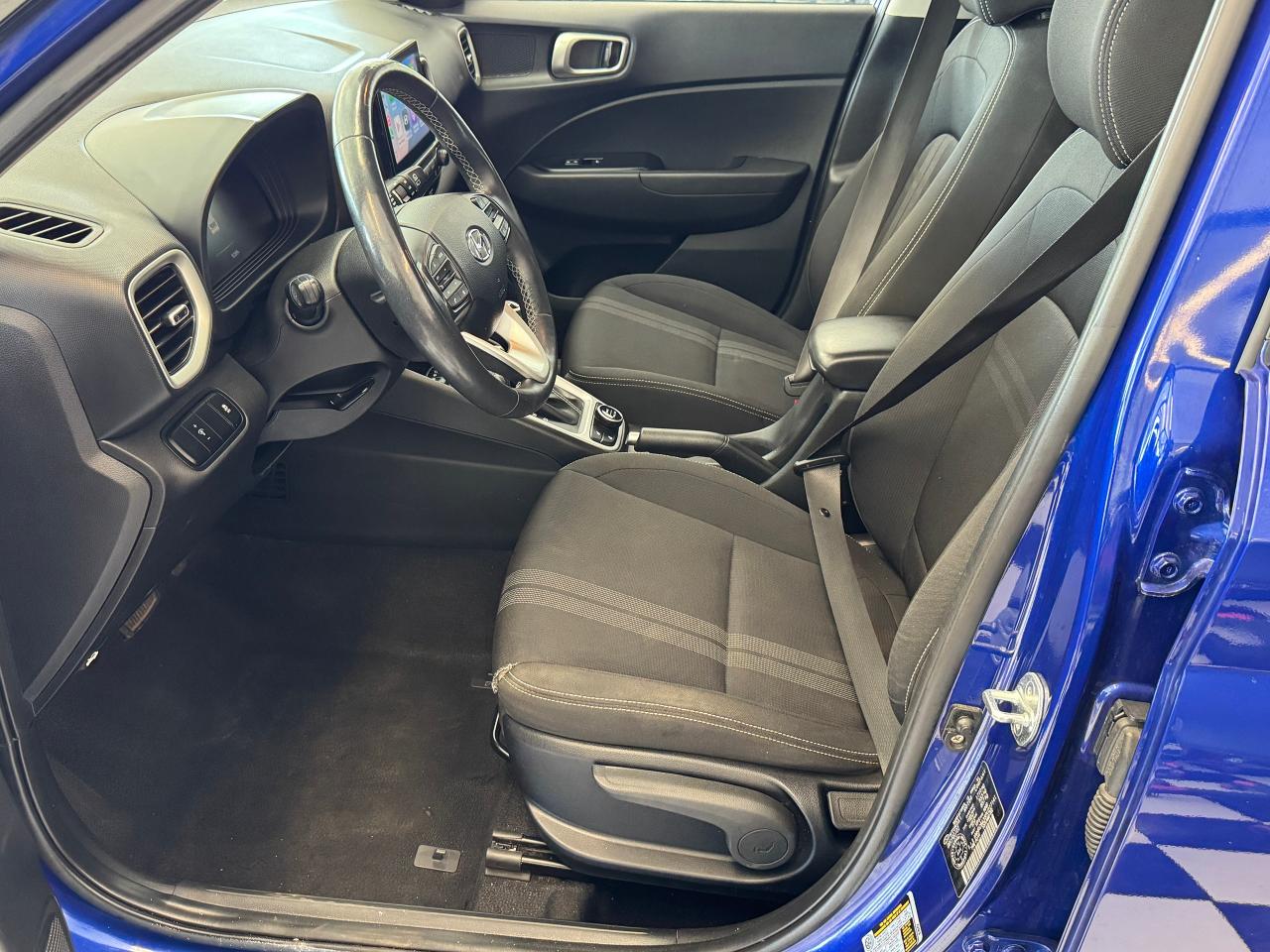 2023 Hyundai Venue Preferred+Blind Spot+CLEAN CARFAX Photo21