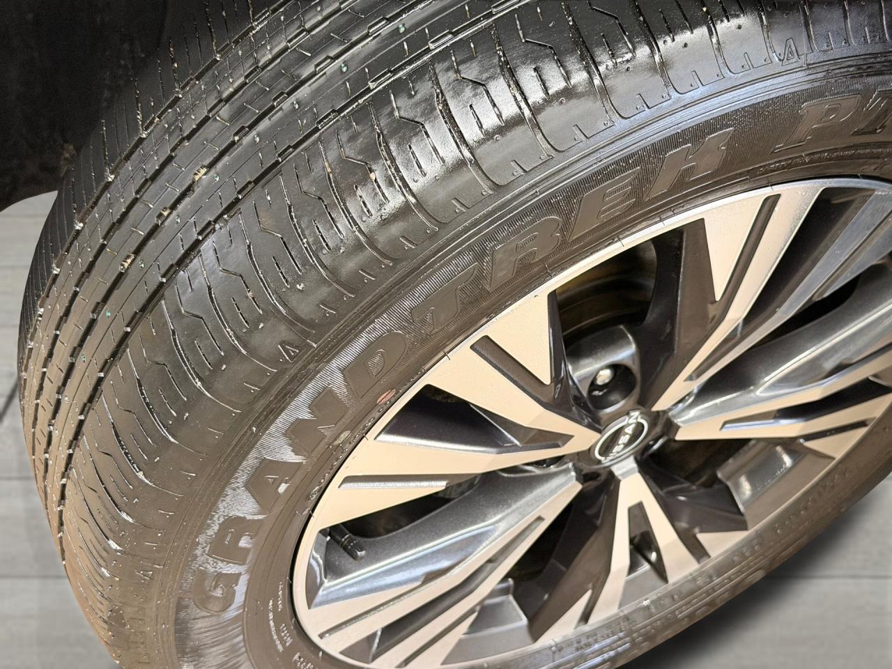 2023 Nissan Rogue SV Moonroof+ONE OWNER+CLEAN CARFAX Photo6