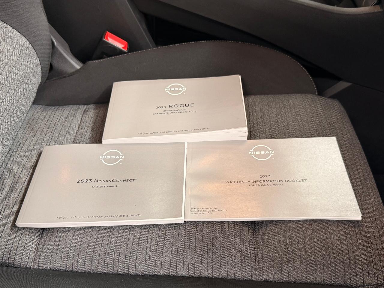 2023 Nissan Rogue SV Moonroof+ONE OWNER+CLEAN CARFAX Photo31