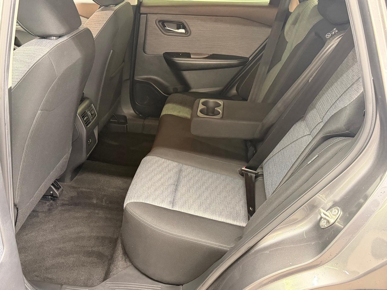 2023 Nissan Rogue SV Moonroof+ONE OWNER+CLEAN CARFAX Photo28