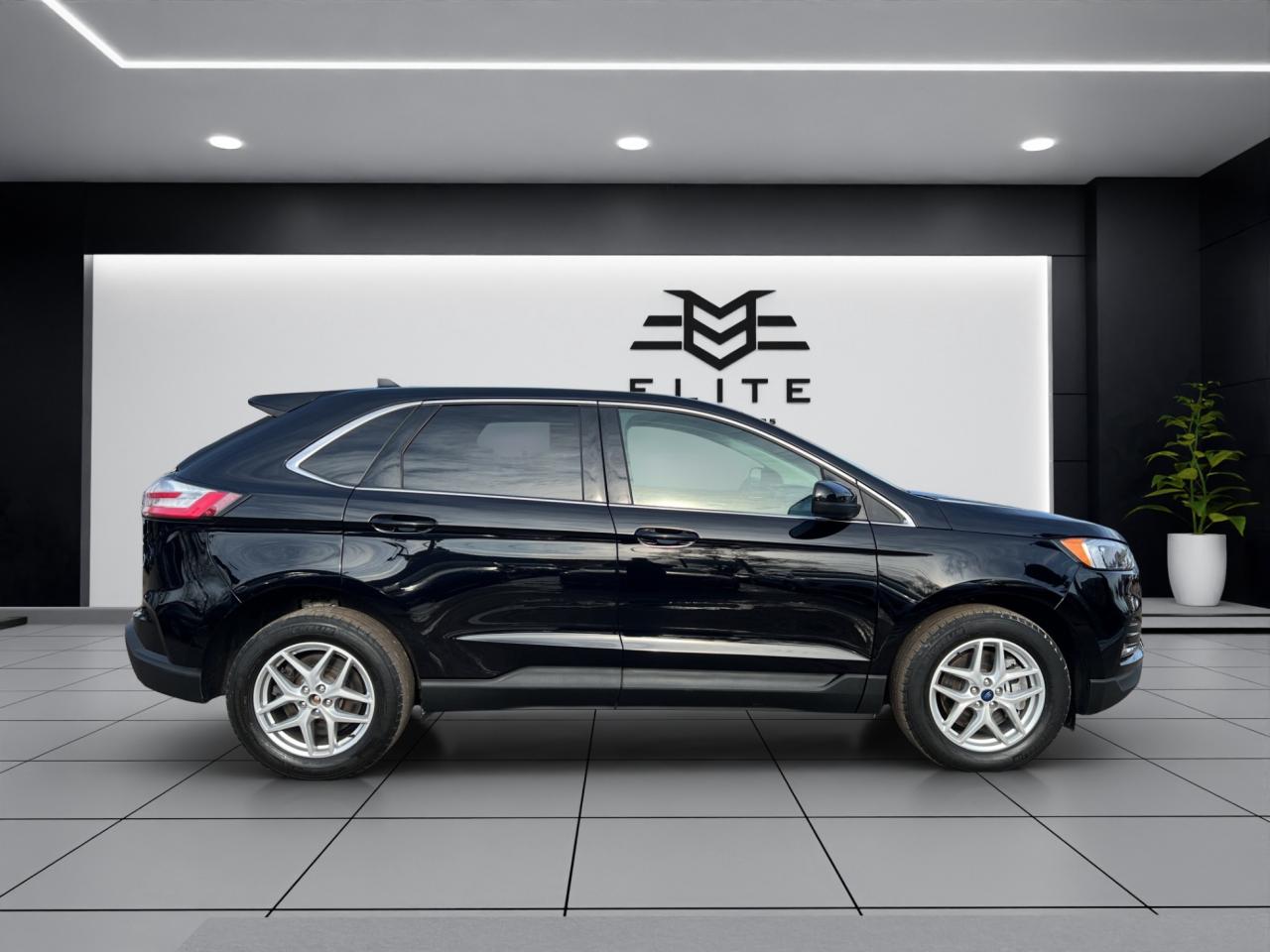 2022 Ford Edge SEL AWD - Blind Spot Monitor - Reverse Camera !!! Photo