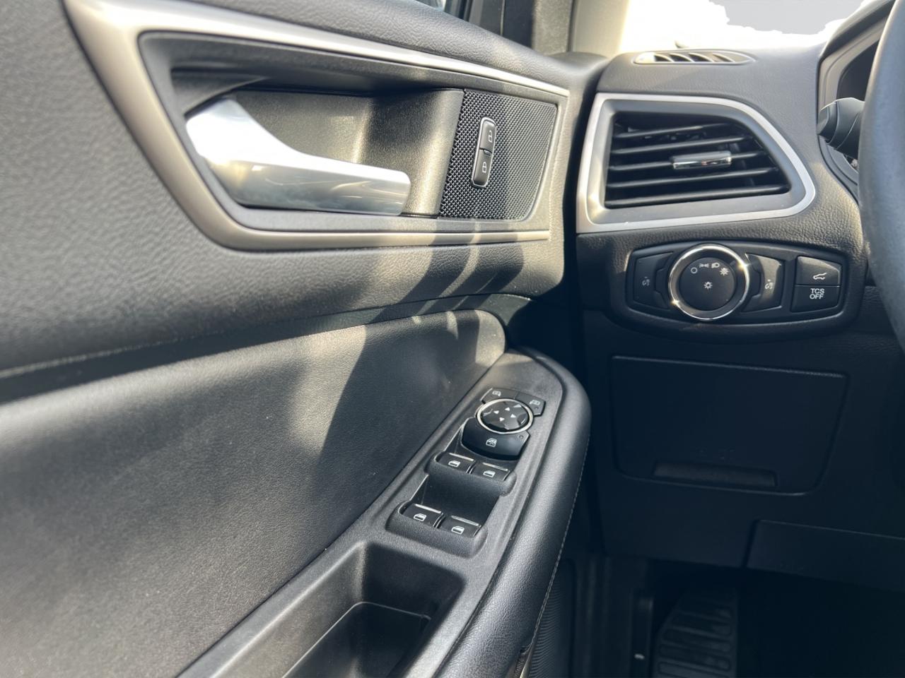 2022 Ford Edge SEL AWD - Blind Spot Monitor - Reverse Camera !!! Photo