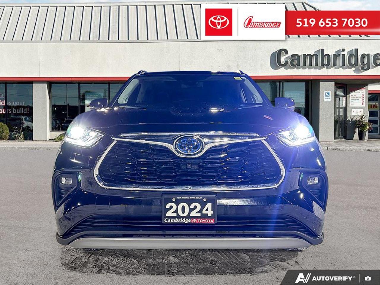 2024 Toyota Highlander Hybrid Limited Photo