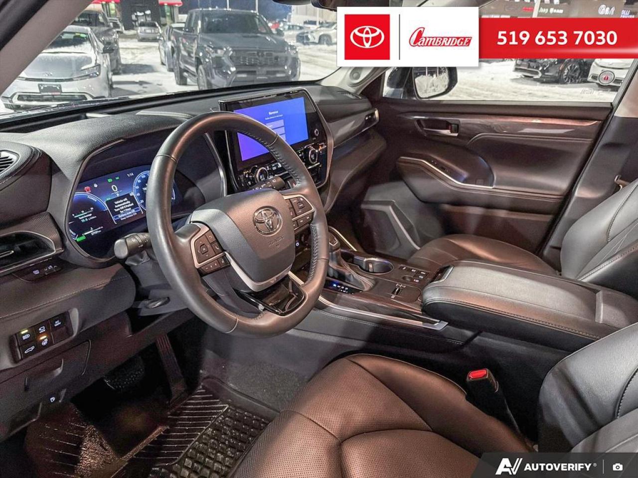 2024 Toyota Highlander Hybrid Limited Photo