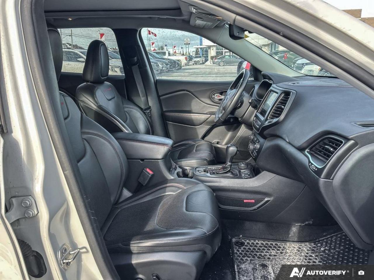 2019 Jeep Cherokee Trailhawk ADAPTIVE CRUISE CONTROL | BLIND SPOT MONITOR | CRO Photo