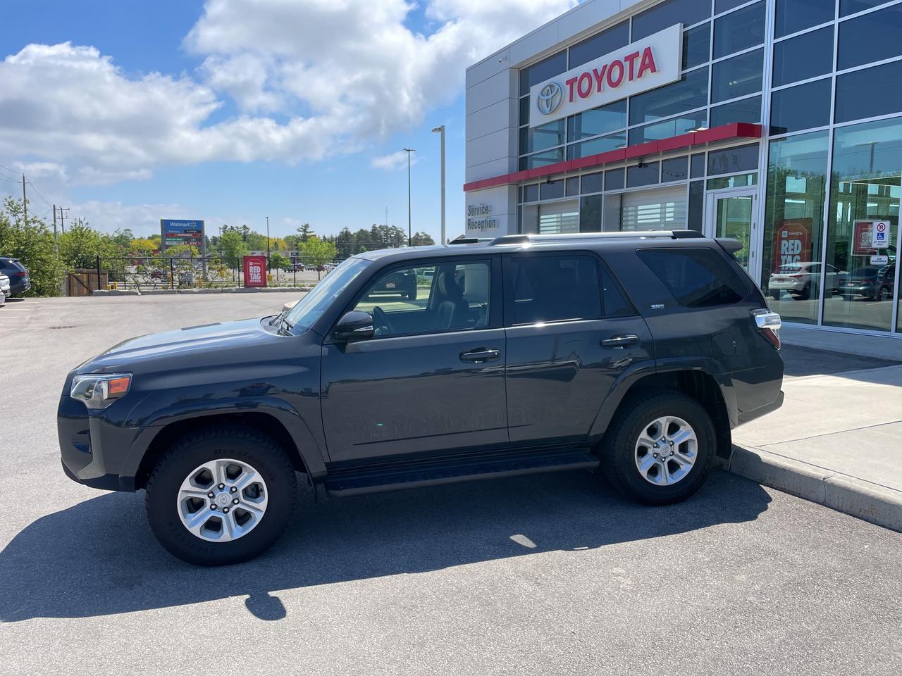 2024 Toyota 4Runner SR-5 Premium 7 passanger Photo3