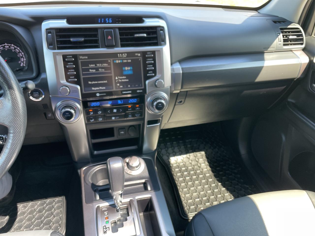 2024 Toyota 4Runner SR-5 Premium 7 passanger Photo