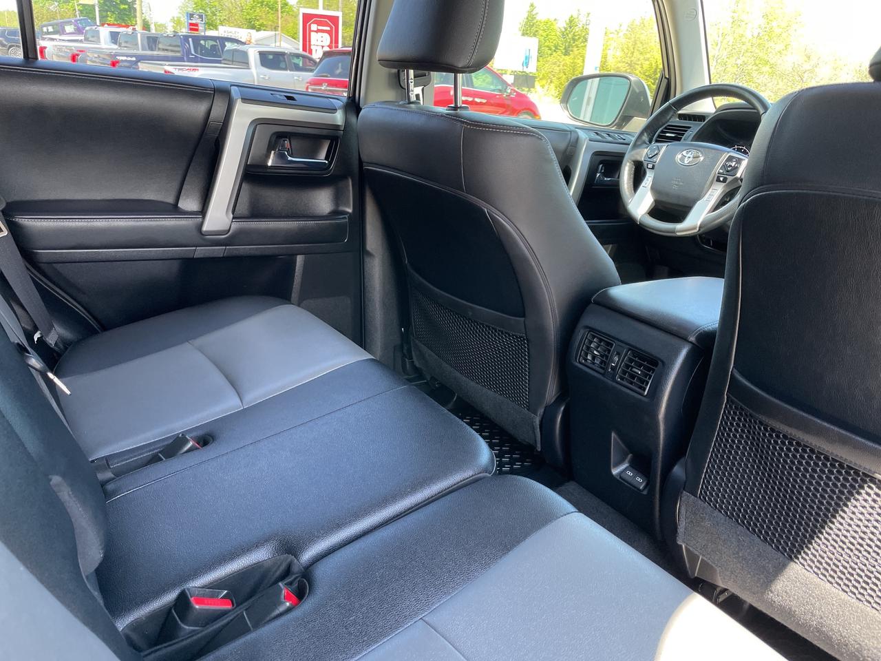 2024 Toyota 4Runner SR-5 Premium 7 passanger Photo