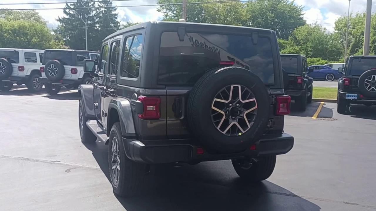 2025 Jeep Wrangler Sahara 4 Door 4x4 Photo