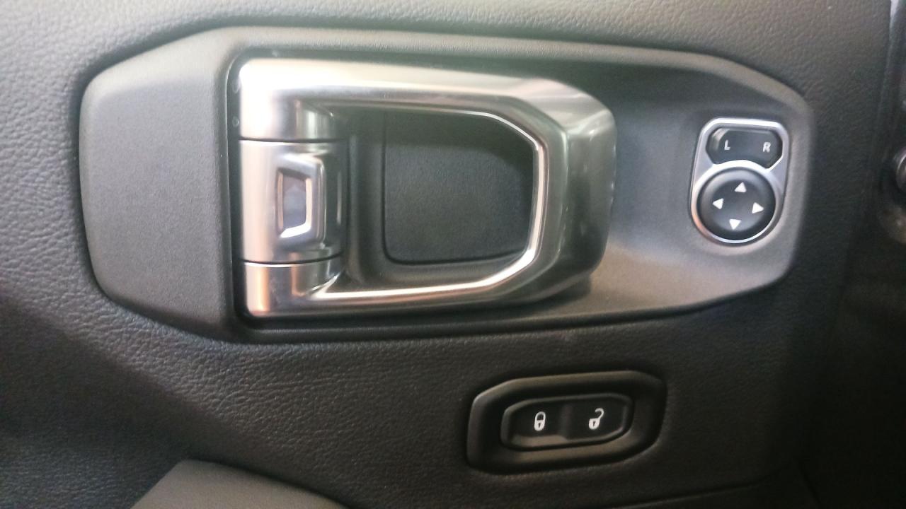 2025 Jeep Wrangler Sahara 4 Door 4x4 Photo