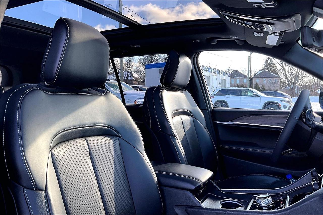 2024 Jeep Grand Cherokee Limited |BlackAppearance |LuxTech |Panoroof |4X4 Photo