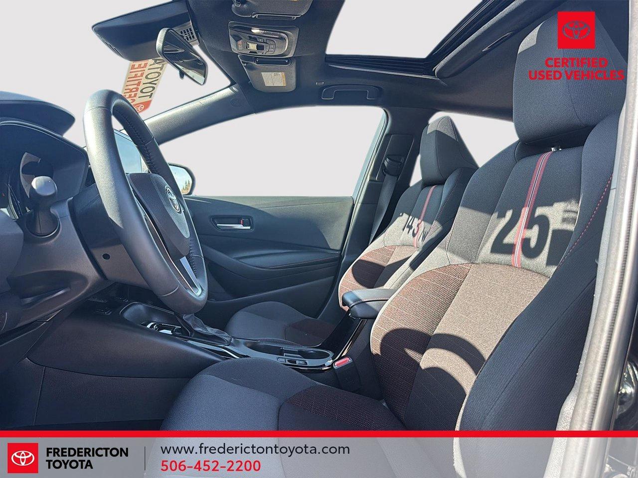 2025 Toyota Corolla Hybrid SE Photo