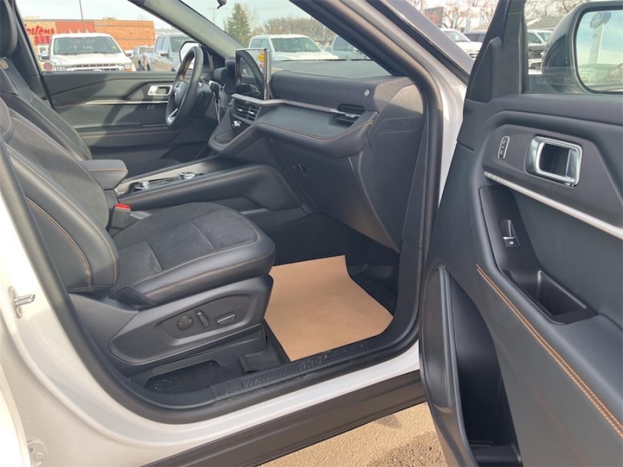 2026 Ford Explorer Tremor  - Cooled Seats -  BlueCruise Photo5