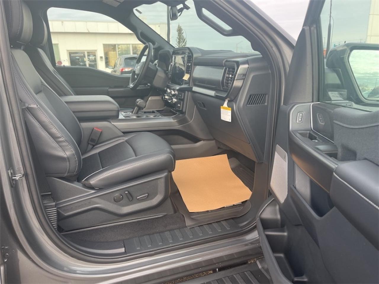 2026 Ford F-150 Lariat  - Tow Package Photo5