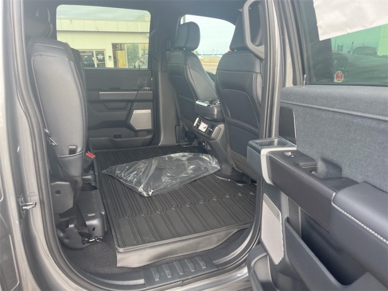 2026 Ford F-150 Lariat  - Tow Package Photo5