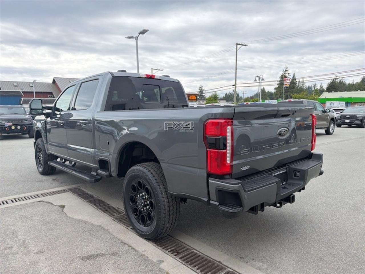 2026 Ford F-350 Super Duty XLT  - Diesel Engine Photo2