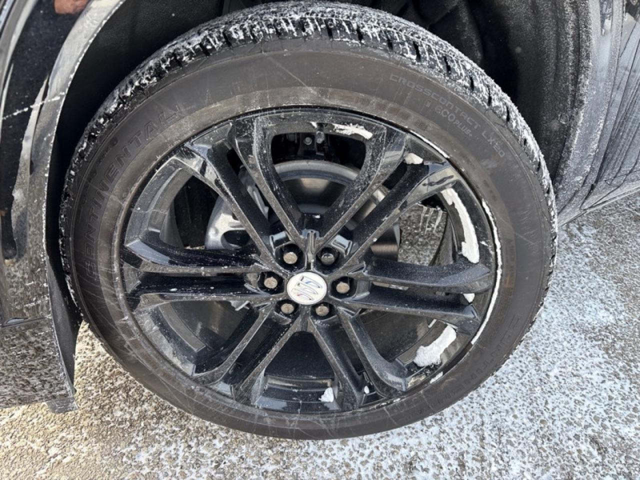 2025 Buick Enclave Sport Touring  UPGRADED 22-INCH WHEELS Photo