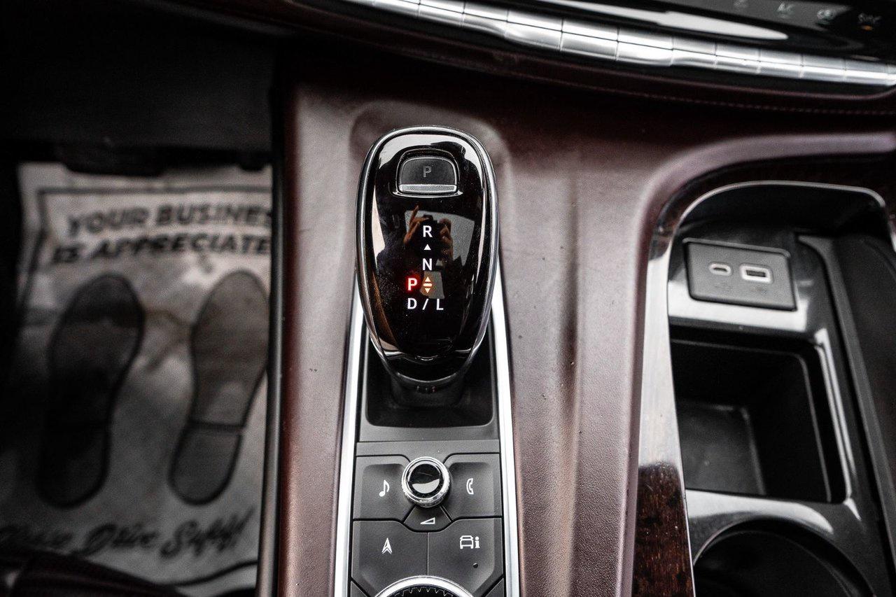 2021 Cadillac Escalade ESV Sport Platinum Photo