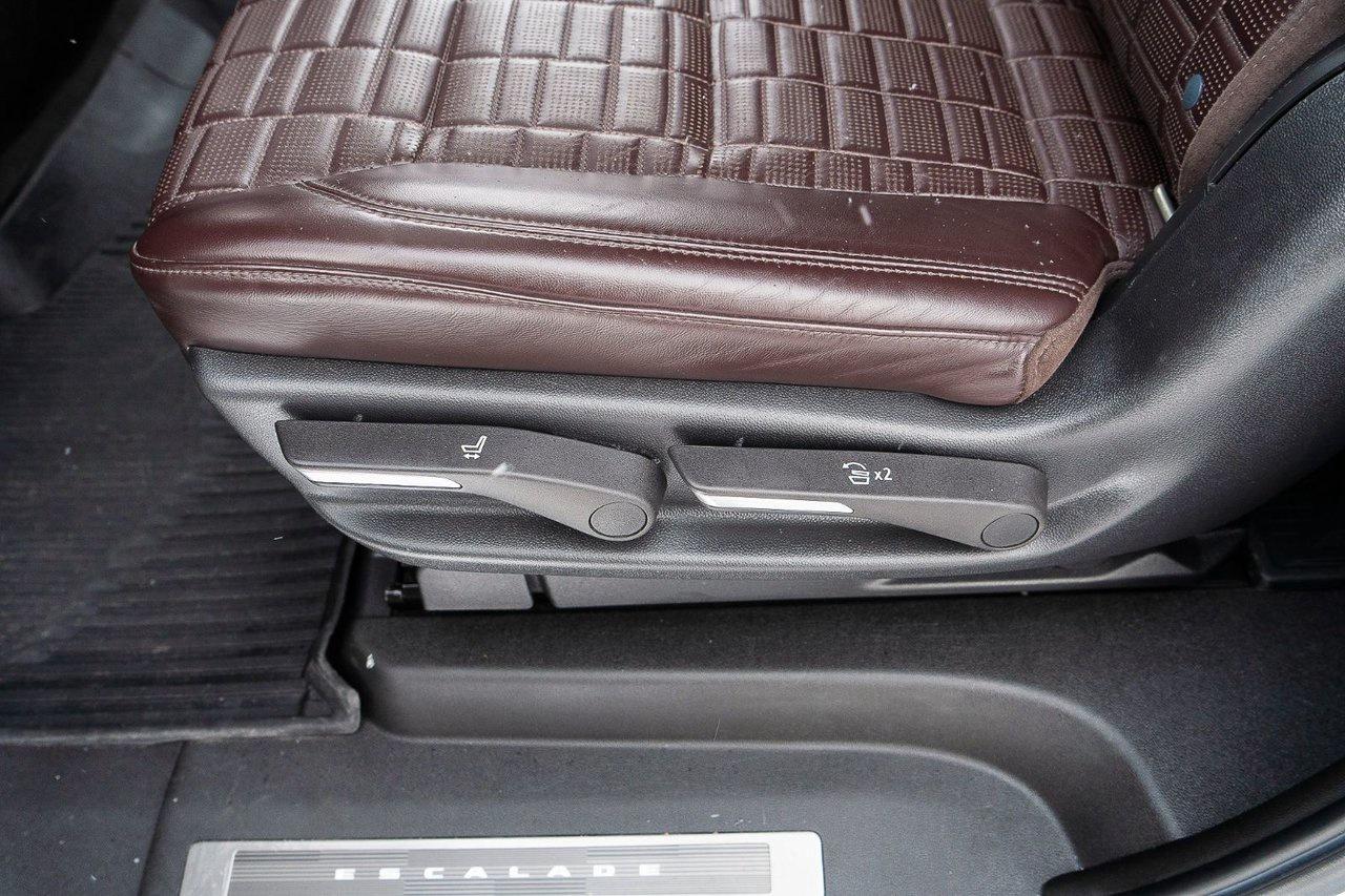 2021 Cadillac Escalade ESV Sport Platinum Photo