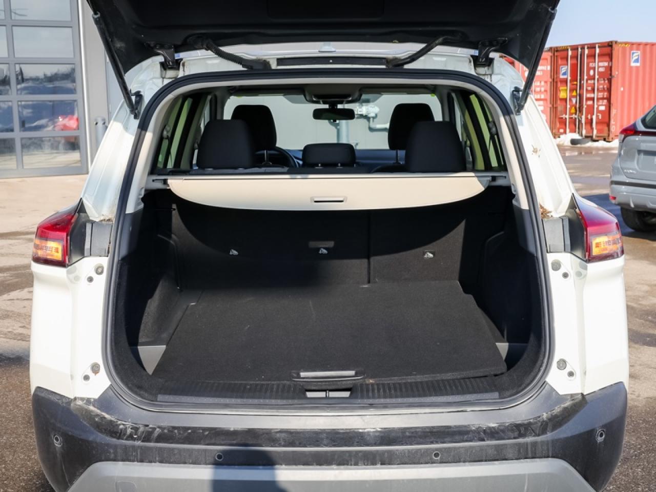 2023 Nissan Rogue SV  - $189 B/W Photo