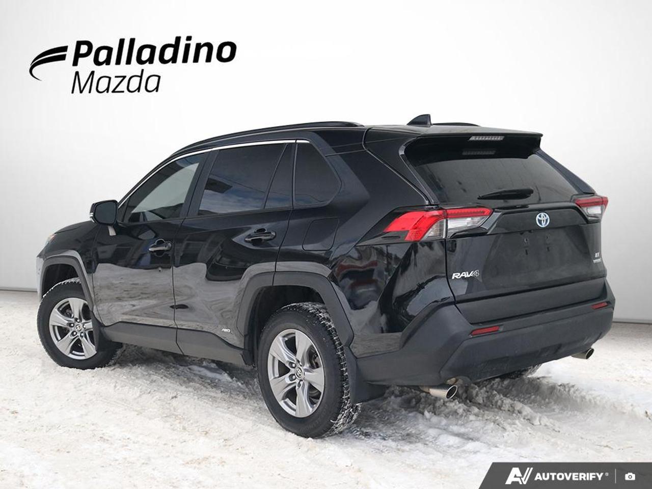 2024 Toyota RAV4 Hybrid LE Photo3