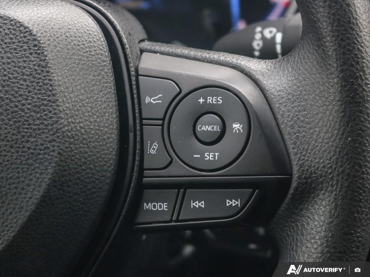 2024 Toyota RAV4 Hybrid LE Photo