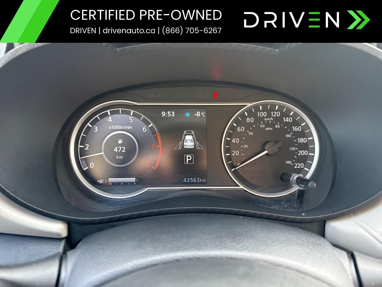 2022 Nissan Versa SV CVT Photo