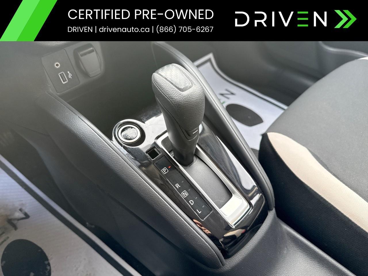 2022 Nissan Versa SV CVT Photo