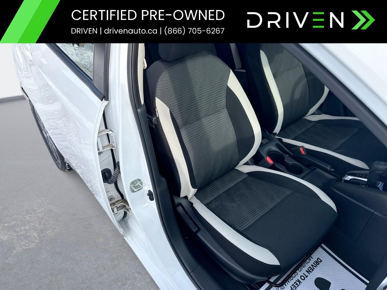 2022 Nissan Versa SV CVT Photo