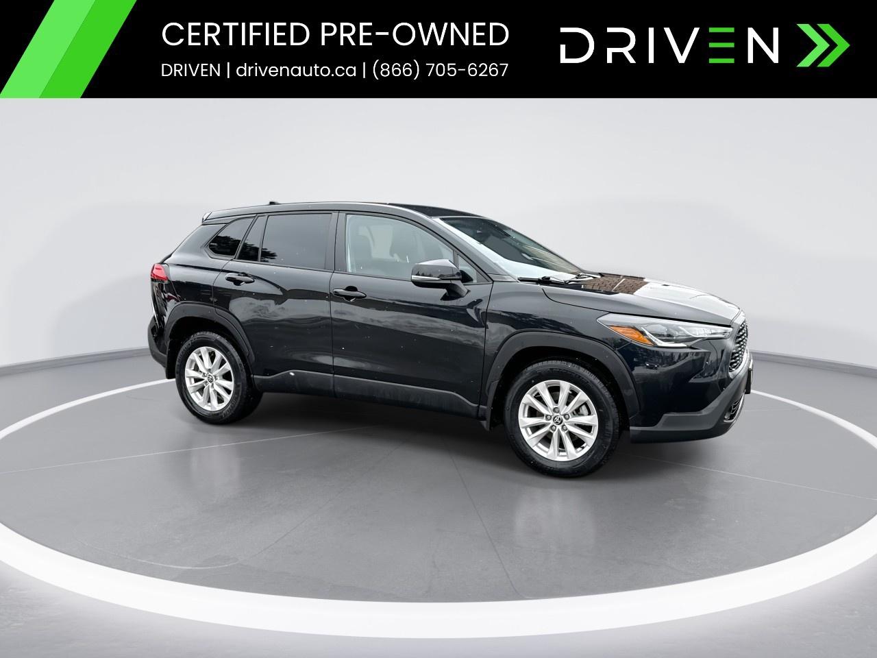 2022 Toyota Corolla Cross LE AWD Photo