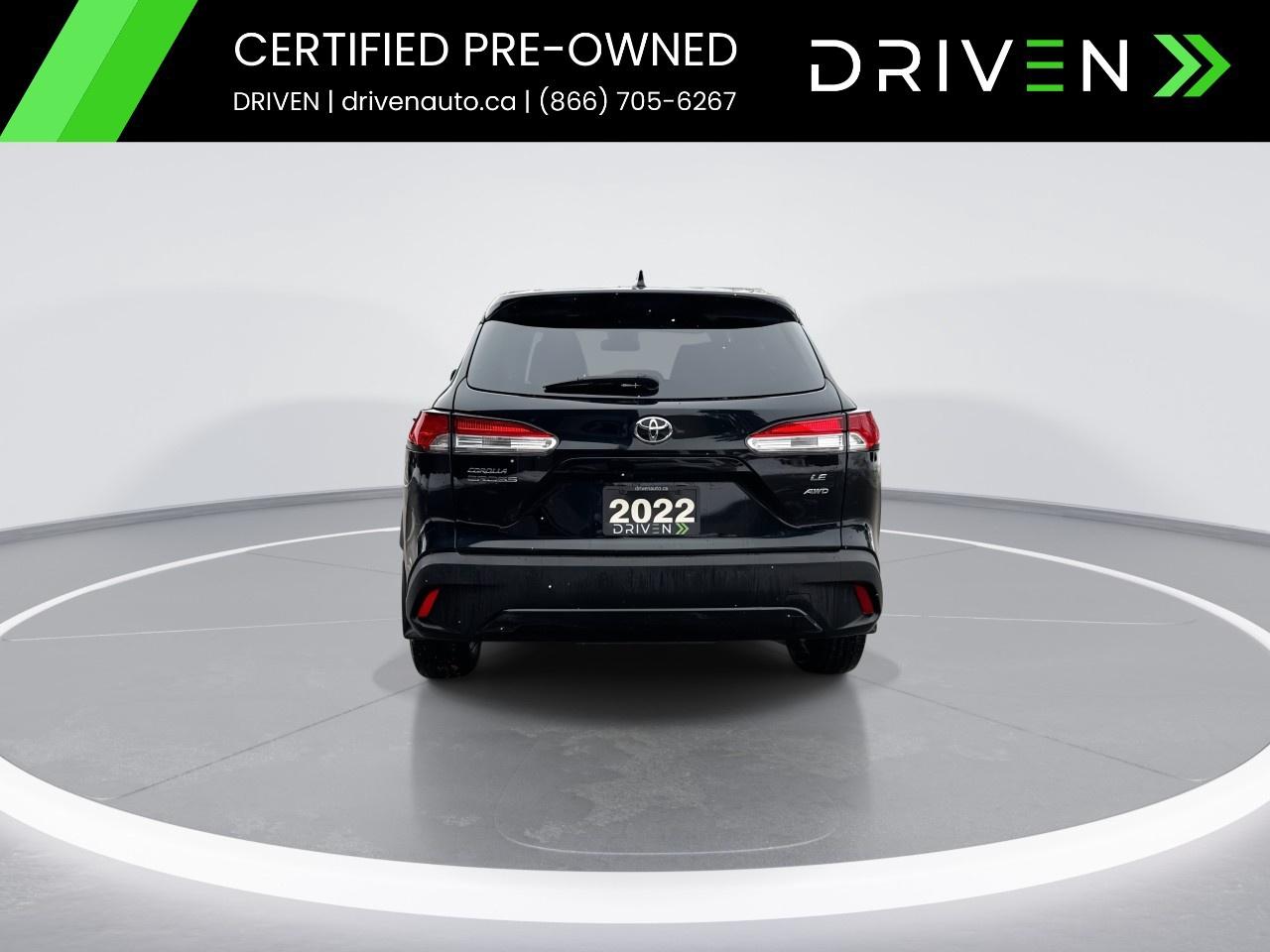 2022 Toyota Corolla Cross LE AWD Photo