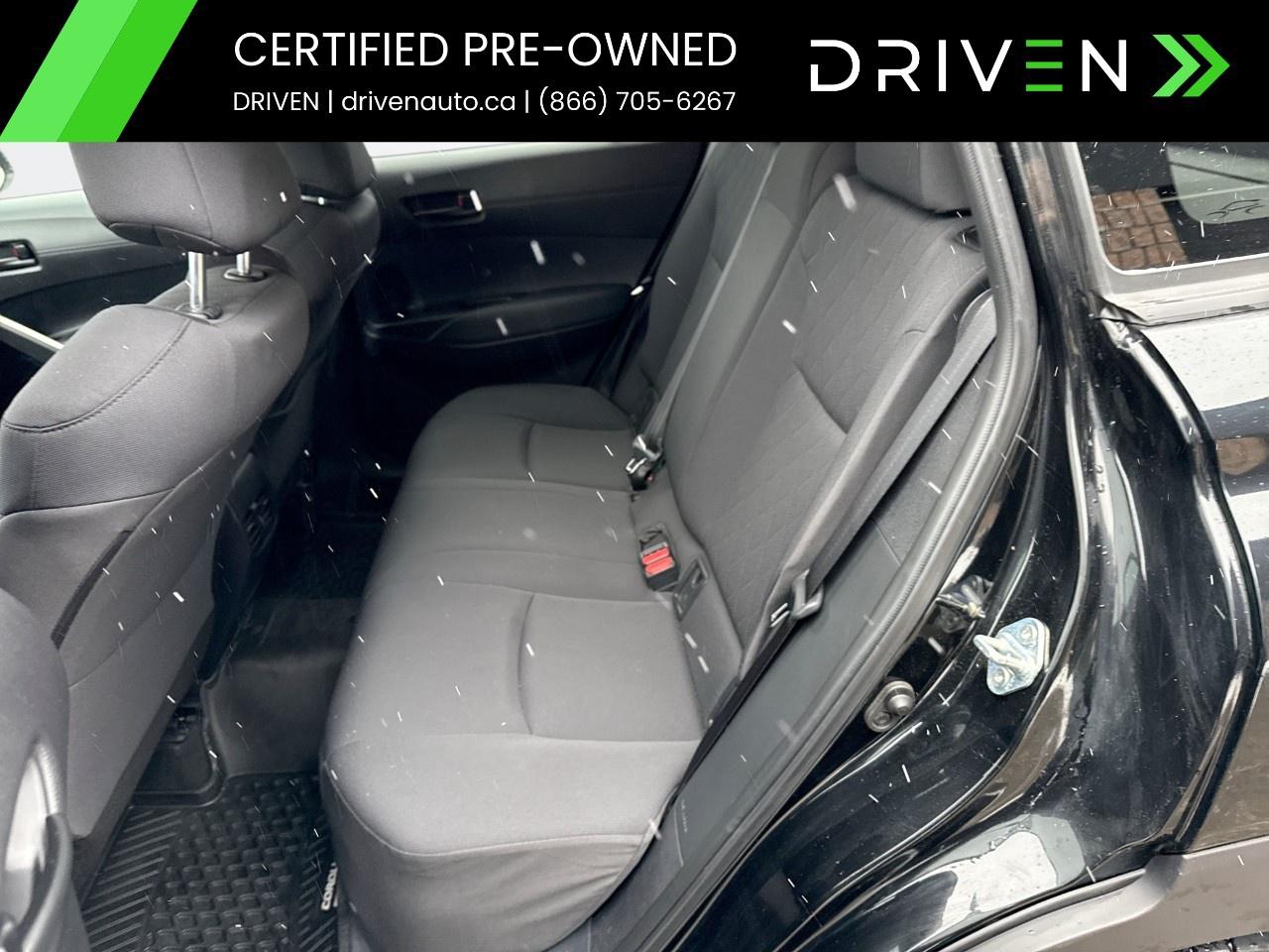 2022 Toyota Corolla Cross LE AWD Photo