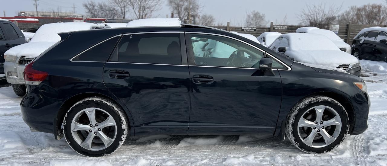 2013 Toyota Venza V6 AWD PREMIUM PACKAGE Photo