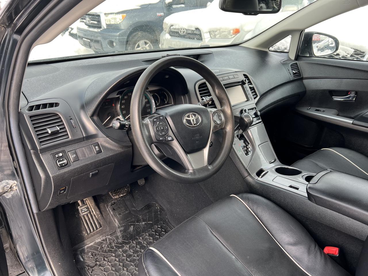 2013 Toyota Venza V6 AWD PREMIUM PACKAGE Photo