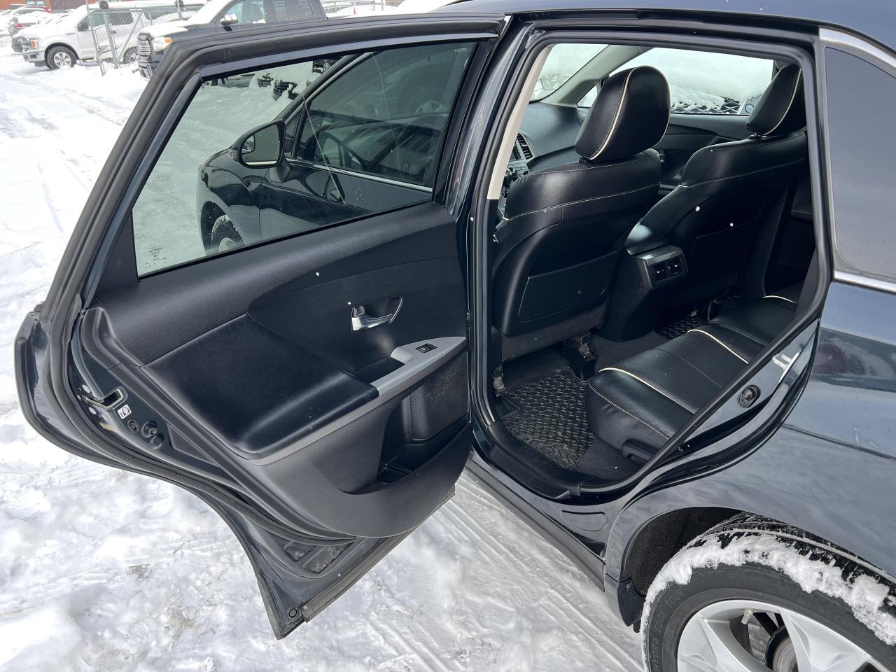 2013 Toyota Venza V6 AWD PREMIUM PACKAGE Photo